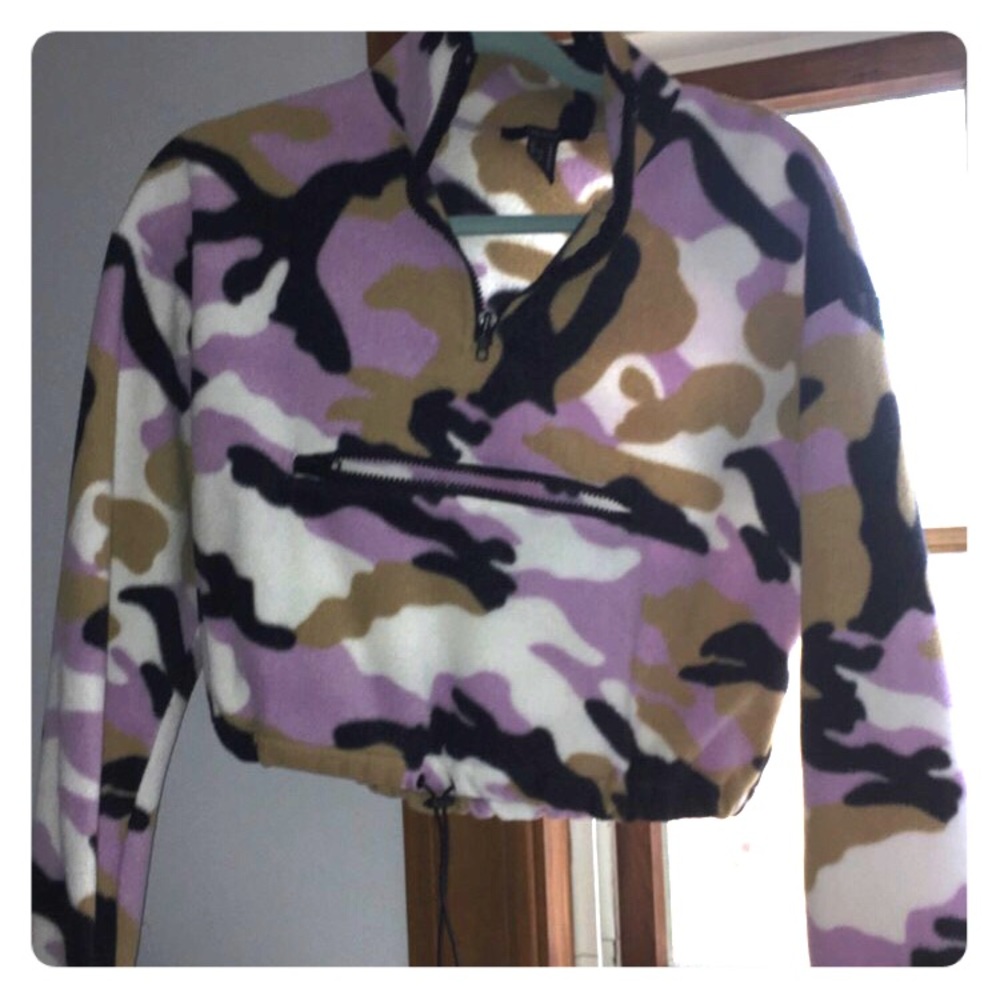 Fleece cropped pullover